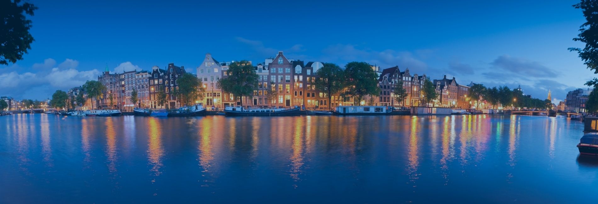 10 Hotels with Park Stay Fly Packages Near AMS Airport