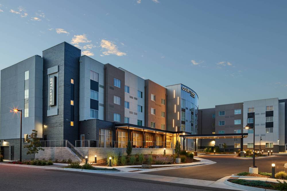 Courtyard By Marriott Denver Aurora
